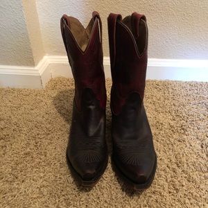 Tony Lama pointed toe Cowboy boots